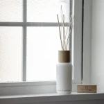 芳香森林家居擴香組合 - 平靜森林 在窗上