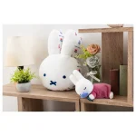 Miffy 大頭公仔與睡覺Miffy公仔一齊放在架上