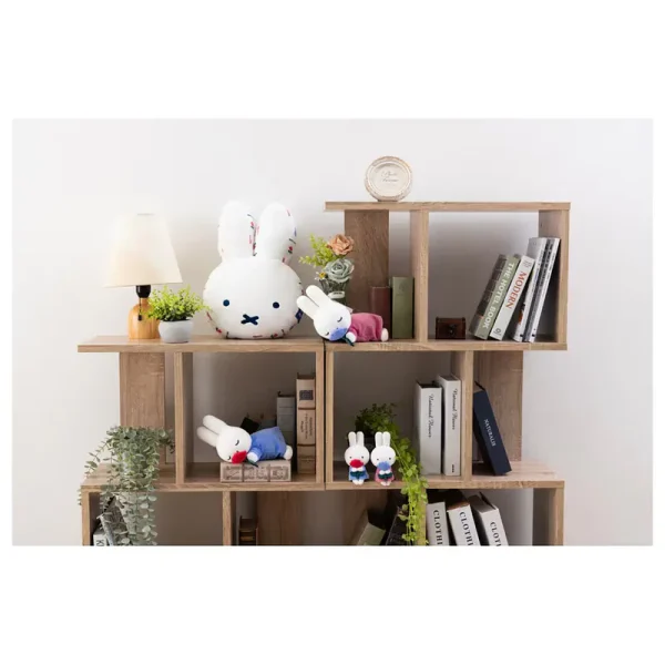 Miffy 大頭公仔放在架上裝飾也很漂亮