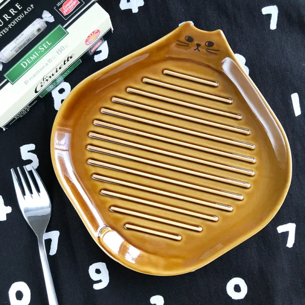 棕色小貓坑紋吐司碟 正面