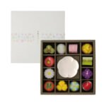 季節和菓子造型蠟燭禮盒正面清楚展示12 種蠟燭造型