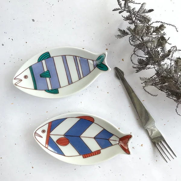 Kutani Ware Handcrafted Fish Dish - green and red