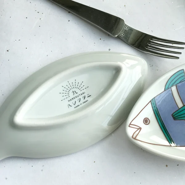 Kutani Ware Handcrafted Fish Dish4