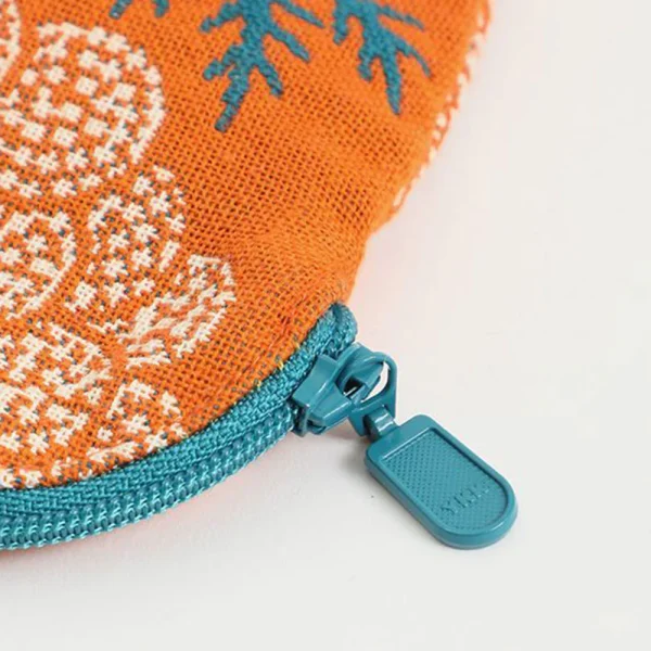 Morita Miw 花與瓢蟲布質小包 - 拉鍊特寫