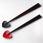 日本製《鑄心工房》「山形鑄物」鑄鐵筷子座】紅黑心形