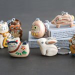 寄木吉祥物鑰匙扣包括貓、兔與四葉草等