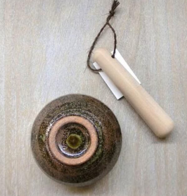 日本瀨戶燒研缽底部和研杵