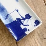 日本製美濃燒貓咪釣魚長盤圖案設計放大圖