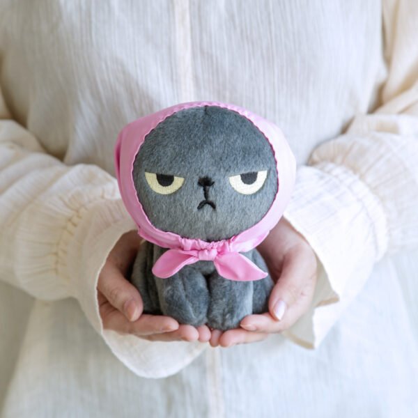 生氣氣的 MACHIKO 公仔(頭巾可拆)