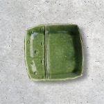 Rokuro Blut's 綠色綠色方形盤正面