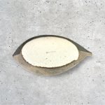 Rokuro Blut’s 樹葉形雙色餐盤底部