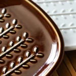 深山Miyama Crust系列吐司盤在盤中設計出立體枝條放大圖