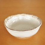 日本製白唐津粗陶小碗側面