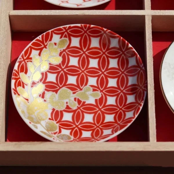 Mizuhiki 平安結小碟禮盒 紅色和金色的圖案