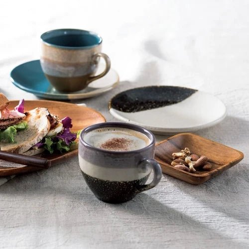 Aito 美濃燒杯碟 6件套裝,包括兩隻美濃燒杯及碟和兩隻小方木碟,展現獨特的釉面圖案和美式風格。 圖3