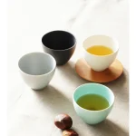 日本制造的SALIU YUI系列 美濃燒手工茶杯有多種顏色選擇
