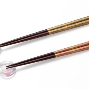 津輕若狹塗金色櫻花對筷連托架使用範例