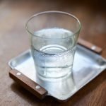 懷舊鋁製木手柄迷你托盤可以用作杯子托盤