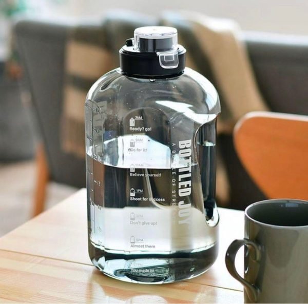 日本 Bottled Joy 水樽 - 2.5 L 使用範例 黑色款