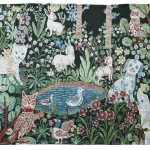 特寫展示Nathalie Lete 花園主題的掛毯地毯，清晰顯示其細緻的圖案和色彩. A close-up showing the Nathalie Lete tapestry rug with a "Garden" theme, clearly displaying its intricate patterns and colors.