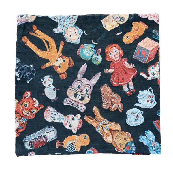 展示Nathalie Lete 咕𠱸套 - 黑色復古玩具款的特寫，清晰顯示其圖案設計的細節. A close-up showing the Nathalie Lete 咕𠱸套 - 黑色復古玩具款, clearly displaying the details of its pattern design.