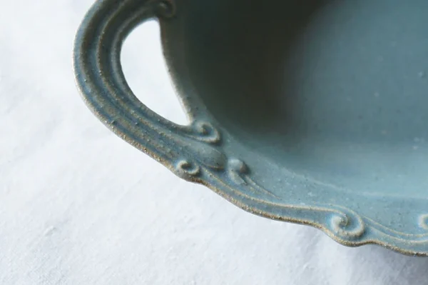 Yoshizawa 益子燒盤子邊緣設計細節特寫展示