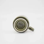 底部視圖可見標誌的 CHIPS Smith 高腳陶瓷杯（綠色）. Bottom view showing the logo of CHIPS Smith Footed Mug in green.