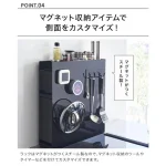 黑色《TOWER》雙層調味料架放在廚房的場景圖