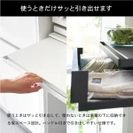 TOWER 廚房伸縮工作枱連抽屜 -可拉出伸展板及裝置物品的使用示範合併圖