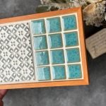 堇款的日本製SATOMIMI 咖啡托盤的圖案大特寫