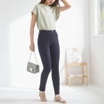 Gunze Tuche 彈性修身直腳褲 2025 SS款 圖3