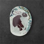 森田 Morita Miw 插畫瓷碟 - 雪兔正面黑色背景圖