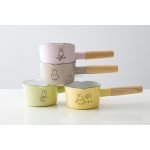 FUJIHORO MIFFY 琺瑯單柄小鍋 - 12cm 四個不同顏色的展示圖的灰色背景圖片