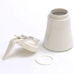 介紹日本製Zero Japan 陶瓷蜂蜜壺白色款打開蓋子放在旁邊