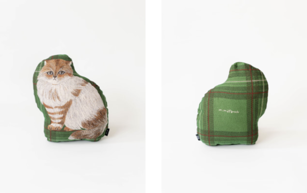 松尾美由紀 貓咪造型抱枕 - Lin 正面與背面的合併圖