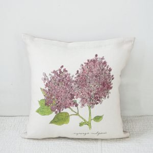 Isabelle Boinot 絨布抱枕套 - 紫丁香款直放在梳化上的正面圖