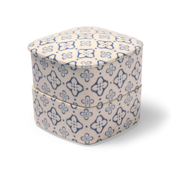 藍色 Studio M' Nobana 野花二段疊盒疊起及蓋上蓋子