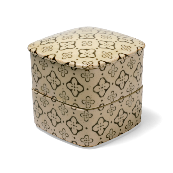 焦茶色 Studio M' Nobana 野花二段疊盒疊起及蓋上蓋子