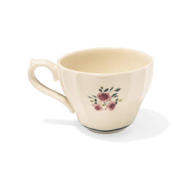 Studio M' Rosier 茶杯手柄在左邊的正面圖