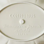 白色款 STUDIO M' Sobokai Communus 饗宴浮雕盤 (32.5cm) 的底部