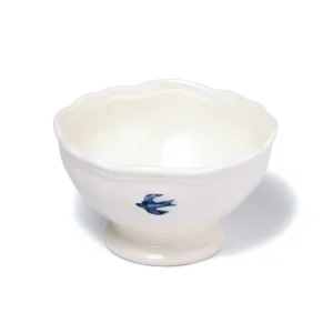 Studio M' Early Bird 燕子系列 小碗的白色背景側面圖。