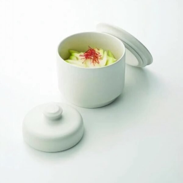 日本製 Hangout 陶瓷蒸碗 裝着食物打開蓋子