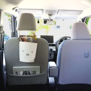 白色的 Miffy 米菲多功能車用吊掛式收納桶掛在汽車椅背上