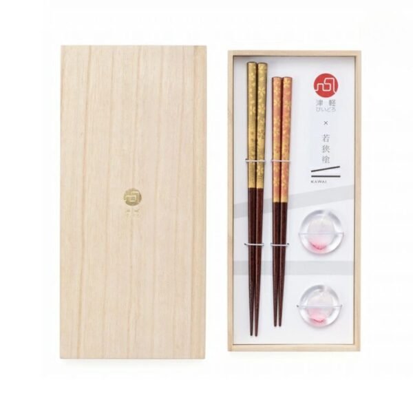 日本製造 津輕琉璃 x 若狹塗 櫻花托架連金色對筷禮盒