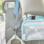 Miffy 造型汽車座椅掛勾 灰色, 安裝於座椅並掛有包袋展示