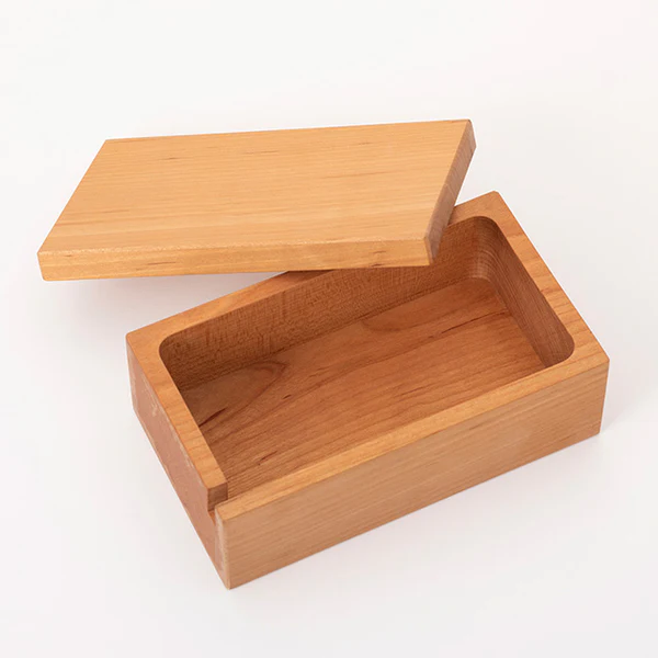 山櫻木牛油盒蓋子打開的圖片