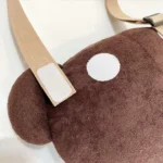 Miffy Boris 汽車用睡枕公仔 背面魔術貼的放大圖