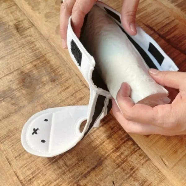 Miffy 直立式車用紙巾套, 放入紙巾的示範圖