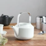 日本製造 KINTO白色條紋陶瓷茶壺 600ml 正面圖