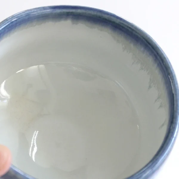 美濃燒 吳須清流抹茶碗, 碗內部俯視大特寫